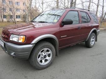 2002 Isuzu Rodeo Pictures