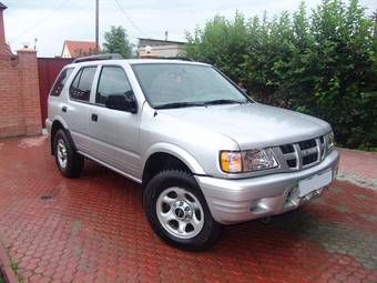 2003 Isuzu Rodeo Photos