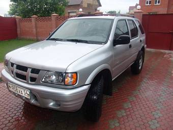 2003 Isuzu Rodeo Photos