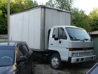 1989 Isuzu TF Pictures