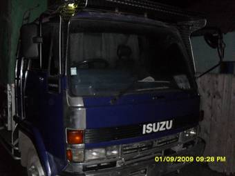 1991 Isuzu TF Photos