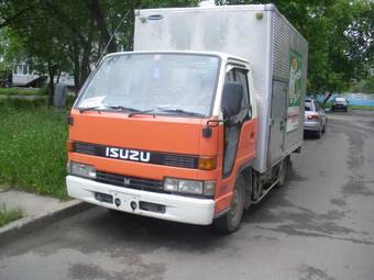 1992 Isuzu TF Photos