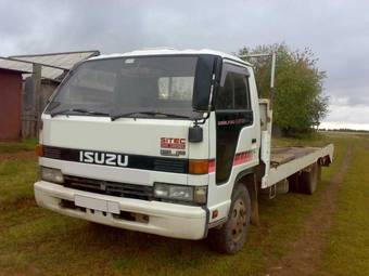 1993 Isuzu TF Photos