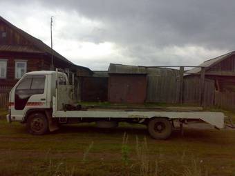 1993 Isuzu TF Photos