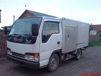 2001 Isuzu TF Pictures