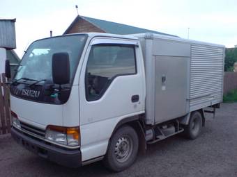 2001 Isuzu TF Photos