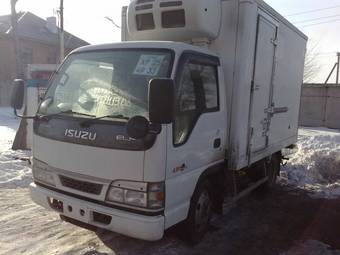 2002 Isuzu TF Photos