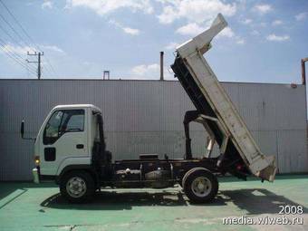 2003 Isuzu TF Photos