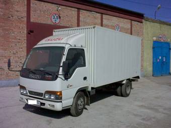 2008 Isuzu TF Photos