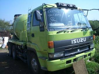 1993 Isuzu Tractor