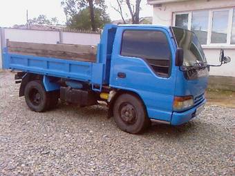 1996 Isuzu Tractor Photos