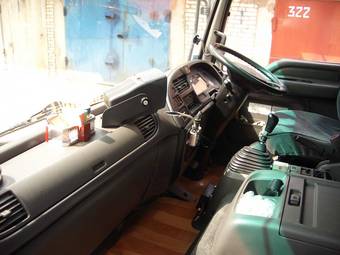 2000 Isuzu Tractor Photos