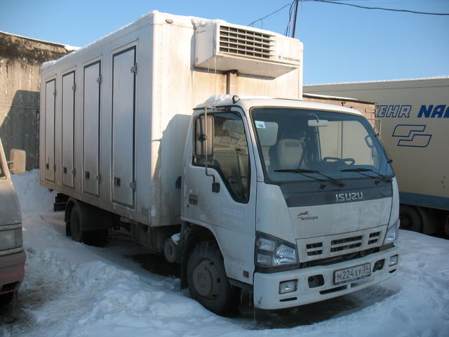 2008 Isuzu Tractor