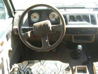 1987 Isuzu Trooper Pictures