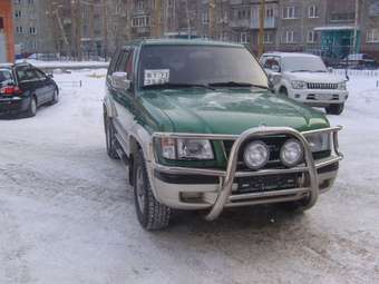 1998 Isuzu Trooper Photos