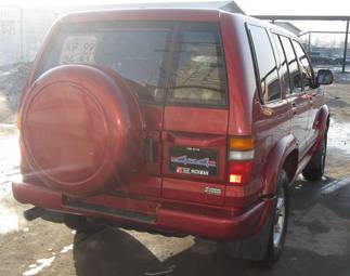 1998 Isuzu Trooper Pictures