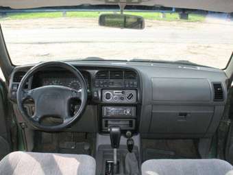 1999 Isuzu Trooper Photos