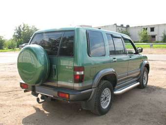 1999 Isuzu Trooper Images