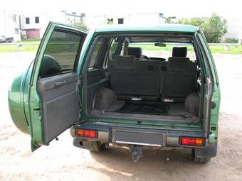 1999 Isuzu Trooper Images