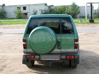 1999 Isuzu Trooper Photos