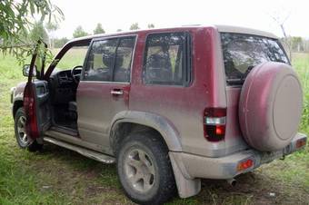 1999 Isuzu Trooper Pics