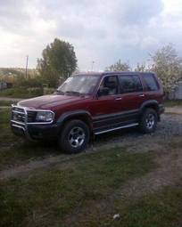 1999 Isuzu Trooper Photos