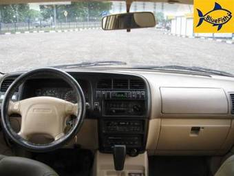 2000 Isuzu Trooper Pictures