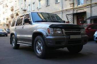 2001 Isuzu Trooper Pictures