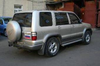 2001 Isuzu Trooper Photos