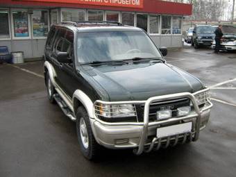 2001 Isuzu Trooper Photos