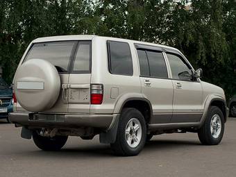 2001 Isuzu Trooper Pictures