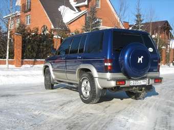 2002 Isuzu Trooper Pictures