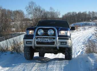 2002 Isuzu Trooper Pictures