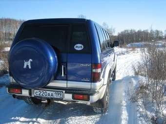 2002 Isuzu Trooper Photos