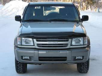 2002 Isuzu Trooper Photos