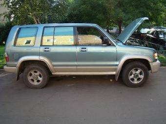 2002 Isuzu Trooper Pictures