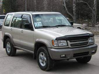 2002 Isuzu Trooper Photos
