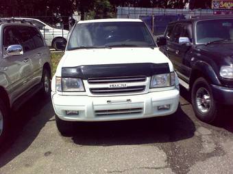 2002 Isuzu Trooper Pictures