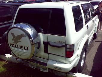 2002 Isuzu Trooper Photos