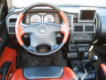 1999 Isuzu Vehicross Pictures