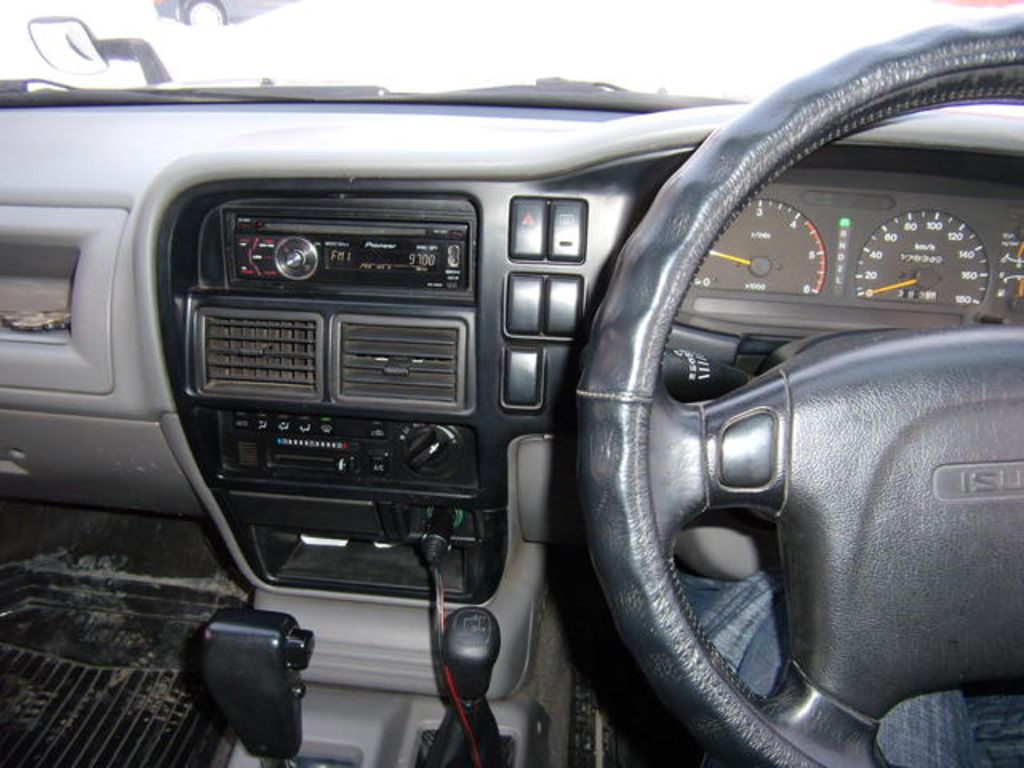 1996 Isuzu Wizard