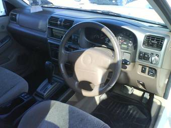 2000 Isuzu Wizard Photos