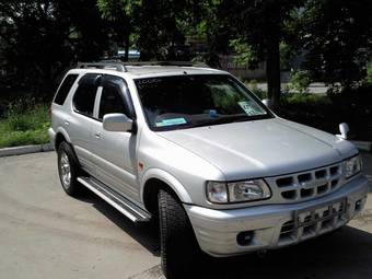 2000 Isuzu Wizard Photos