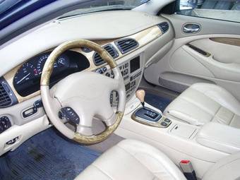 2000 Jaguar S-type Pictures