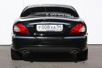 2002 Jaguar X-Type Pictures