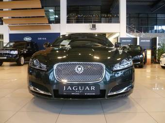 2011 Jaguar XF Pictures