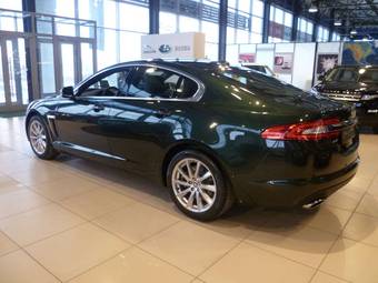 2011 Jaguar XF Photos