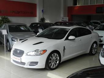 2011 Jaguar XF Photos