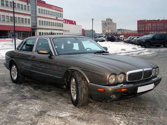 2000 Jaguar XJ Pics