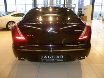 2011 Jaguar XJ Pictures